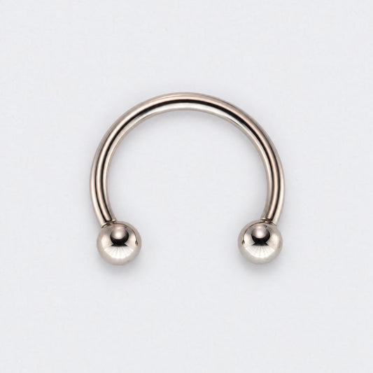 Circular Barbell with Balls Horseshoe in Silver - Titanium