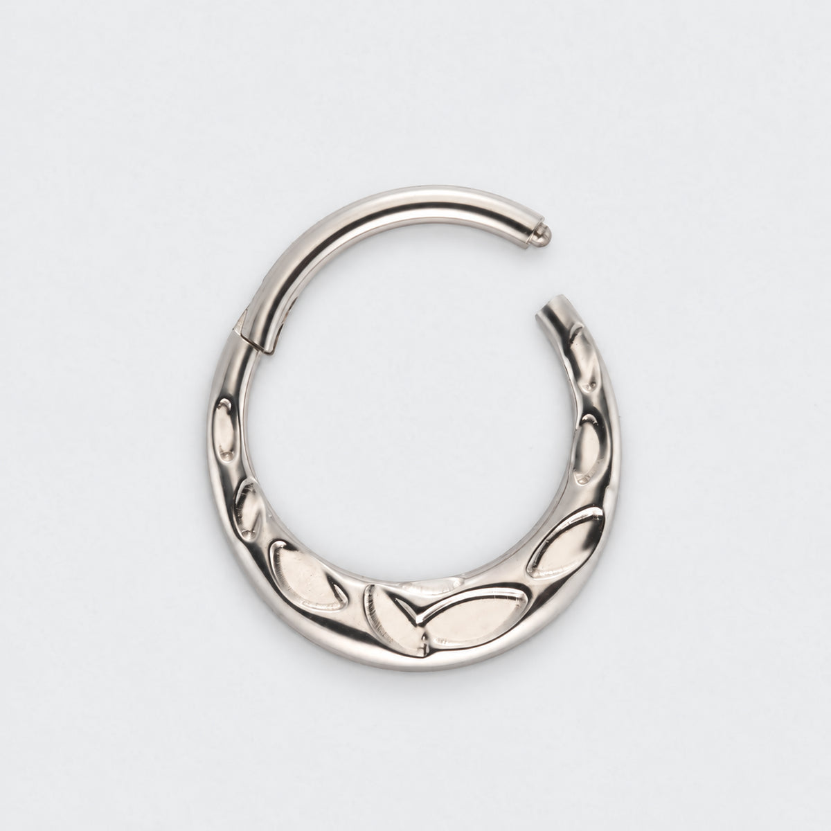 Hammered Forward Facing Segment Hoop in Silver - Titanium