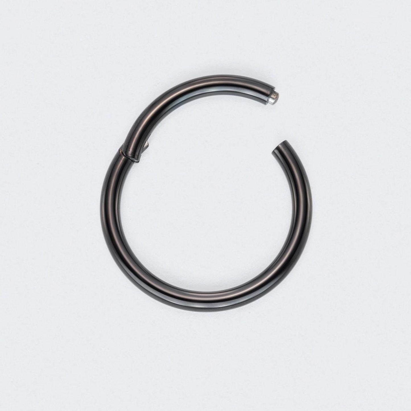 Hinged Segment Clicker Ring in Black - Titanium