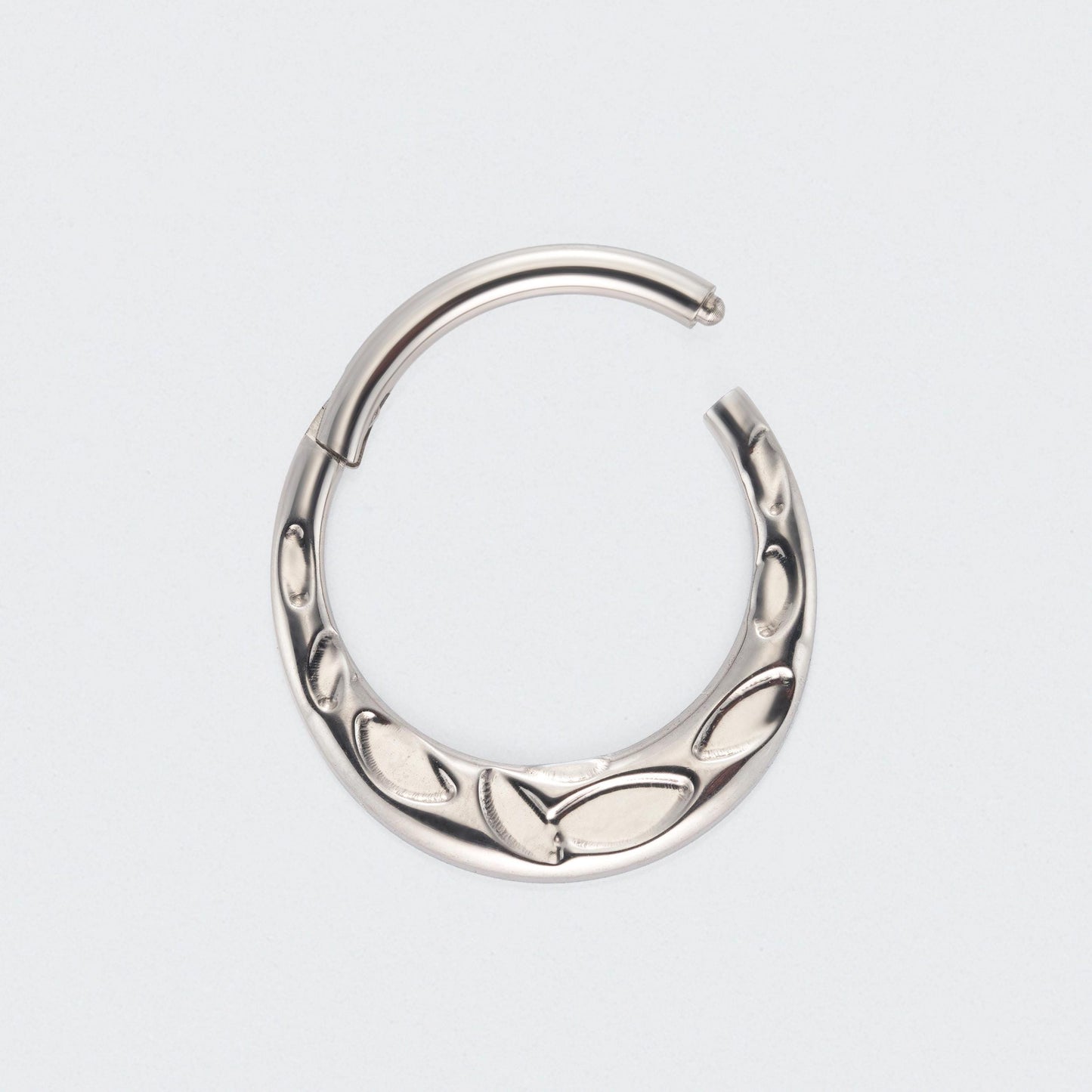 Hammered Forward Facing Segment Hoop in Silver - Titanium