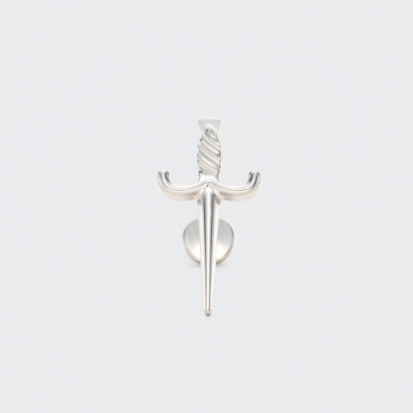 Dagger Labret in Silver - Titanium