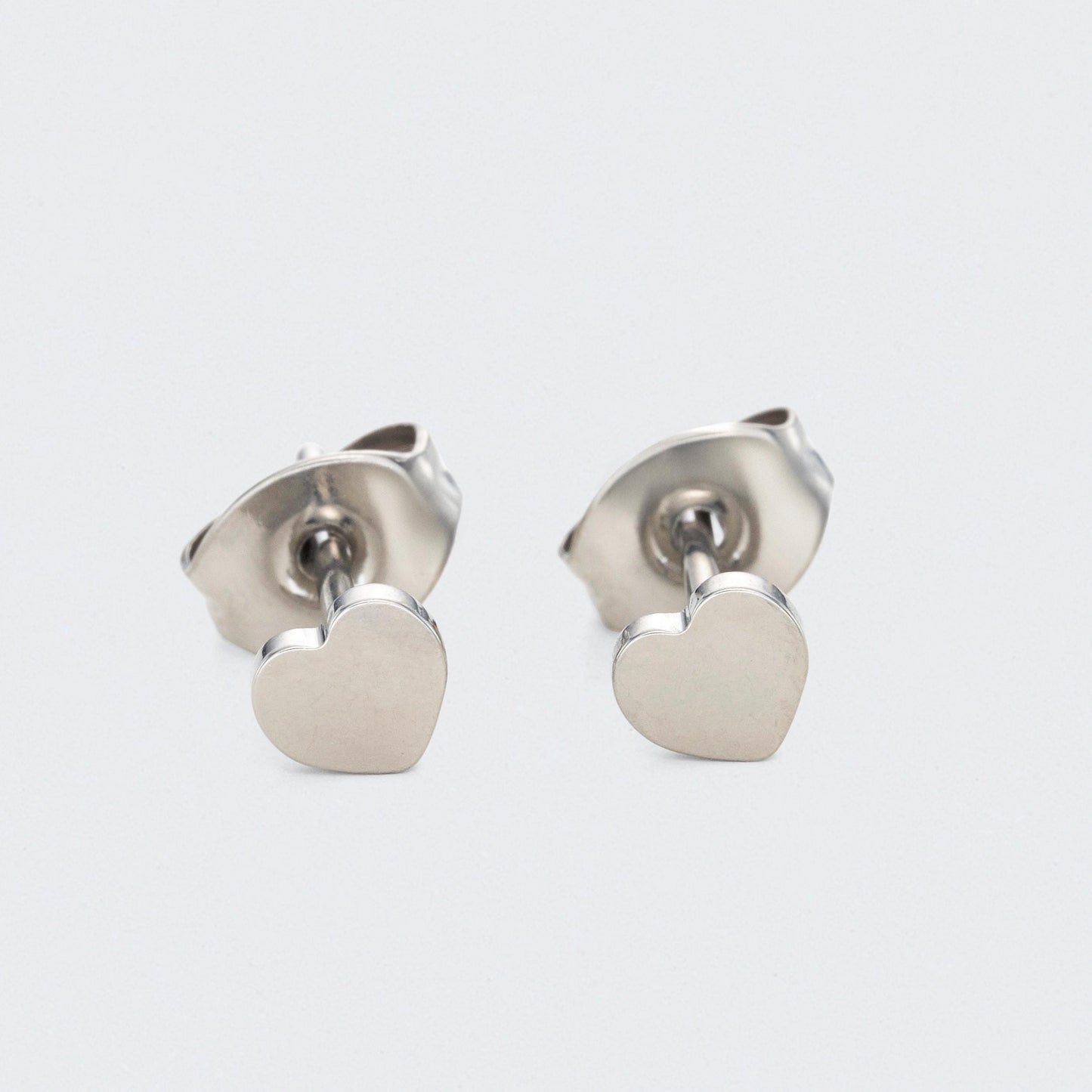 Heart Earrings in Silver - Titanium