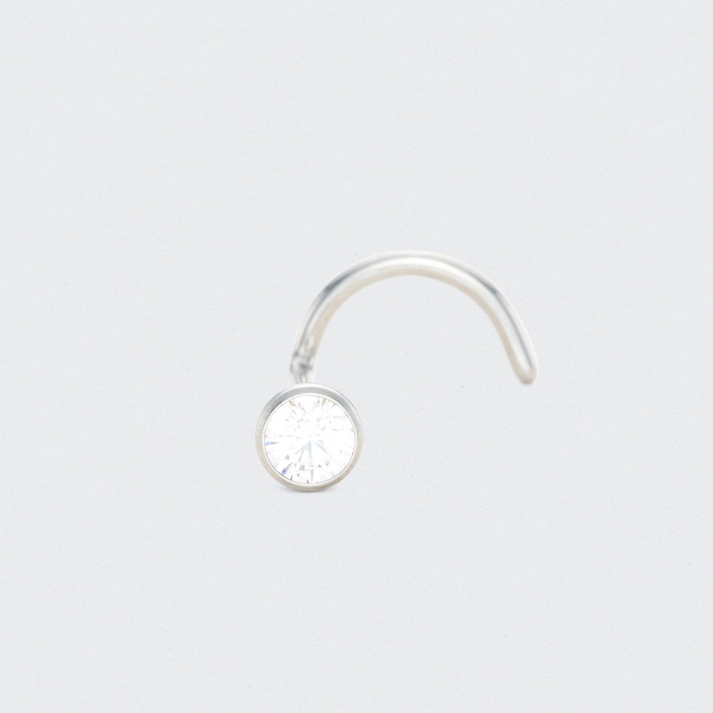 Curved Nose Stud with CZ in Silver - Titanium
