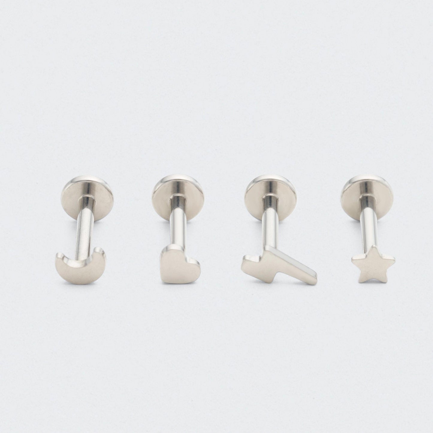 Star Threadless Labret in Silver - Titanium