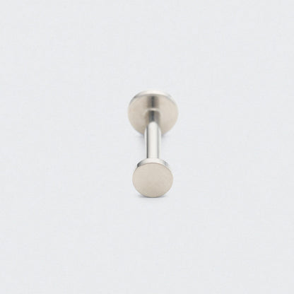 Dish Threadless Labret in Silver - Titanium