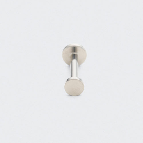 Dish Threadless Labret in Silver - Titanium