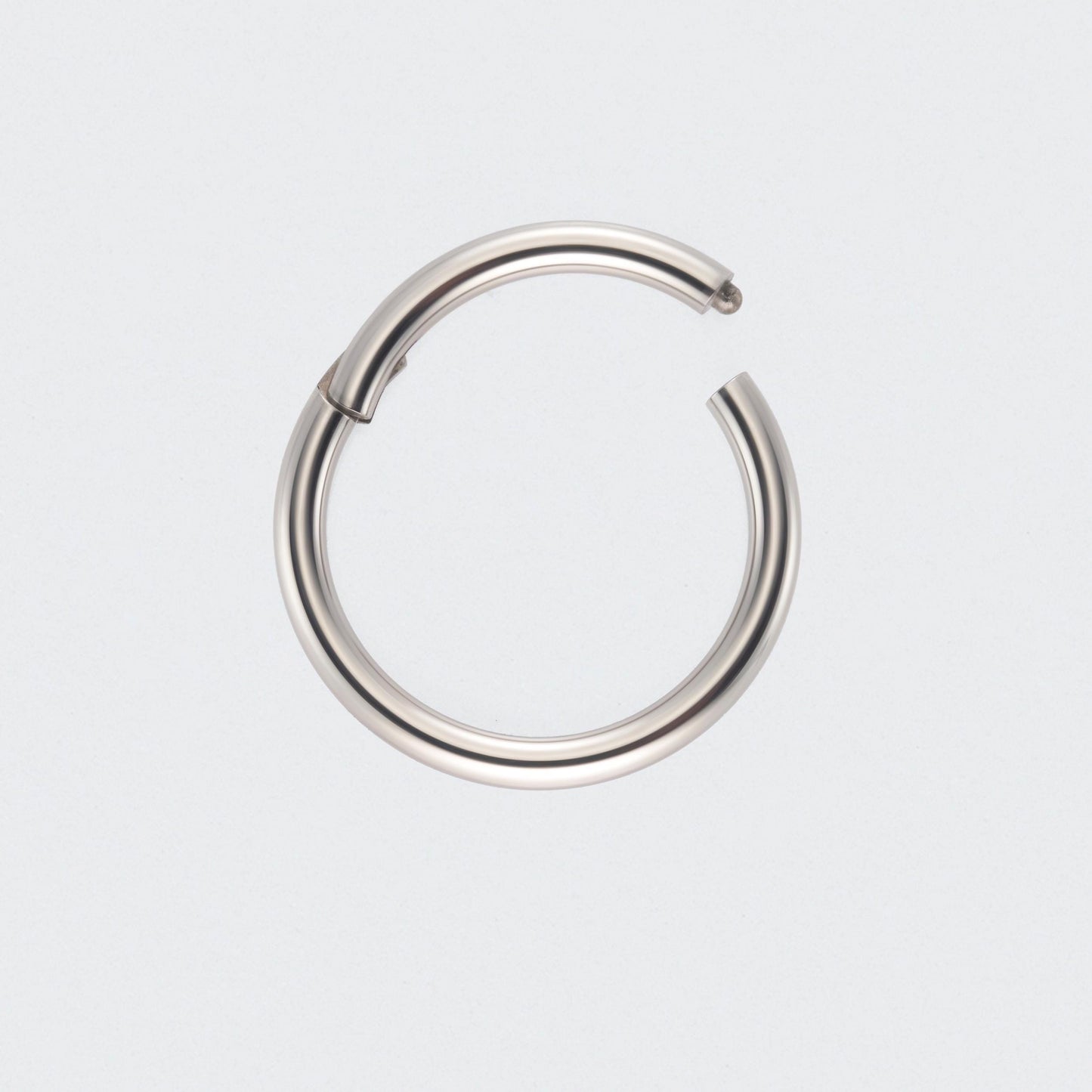 Hinged Segment Clicker Ring in Silver - Titanium