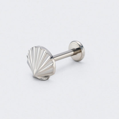 Shell Labret in Silver - Titanium
