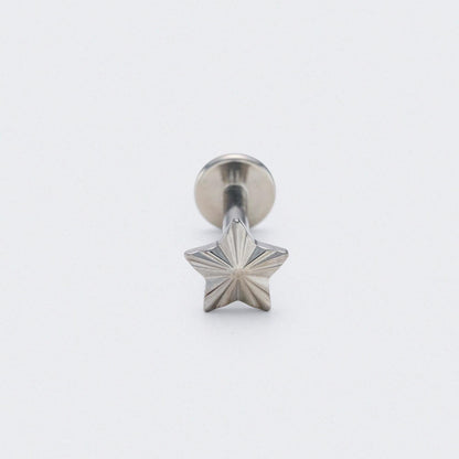 Ridged Star Labret in Silver - Titanium