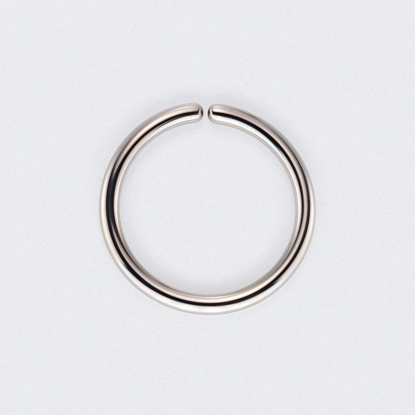 Seamless Hoop in Silver - Titanium