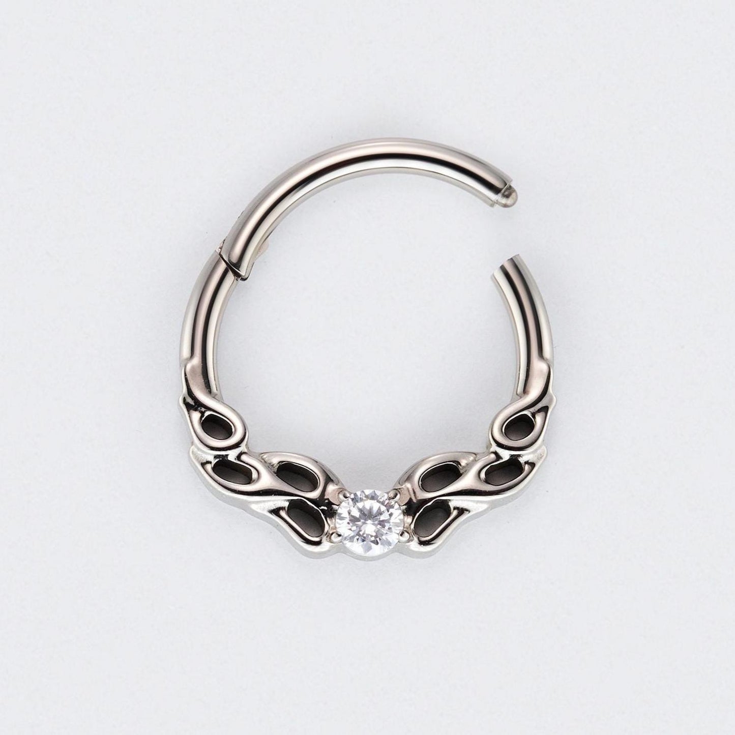 Hollow Pattern With CZ Centre Hinged Segment Clicker in Silver - Titanium