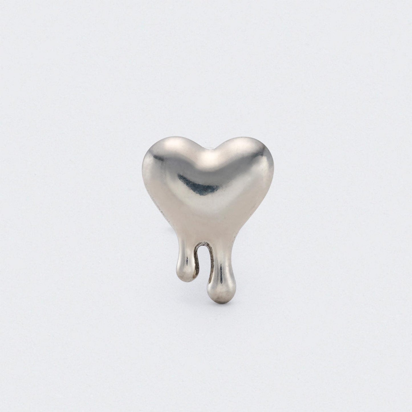 Melting Drip Heart Labret in Silver - Titanium