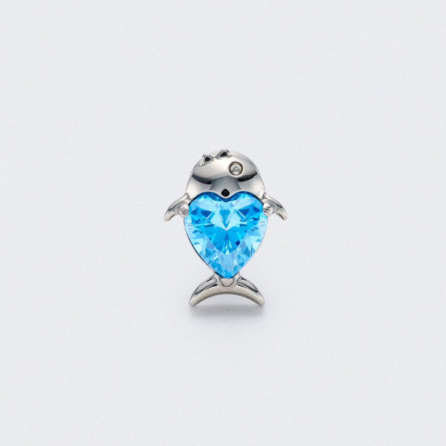 Fish Blue CZ Front Facing Labret in Silver - Titanium