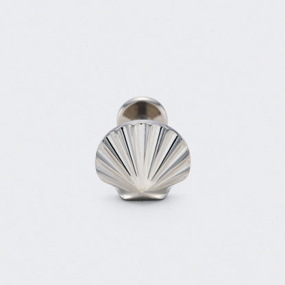 Shell Labret in Silver - Titanium