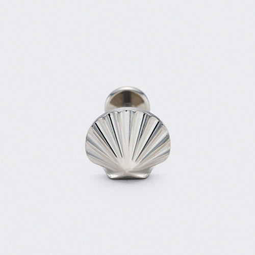 Shell Labret in Silver - Titanium