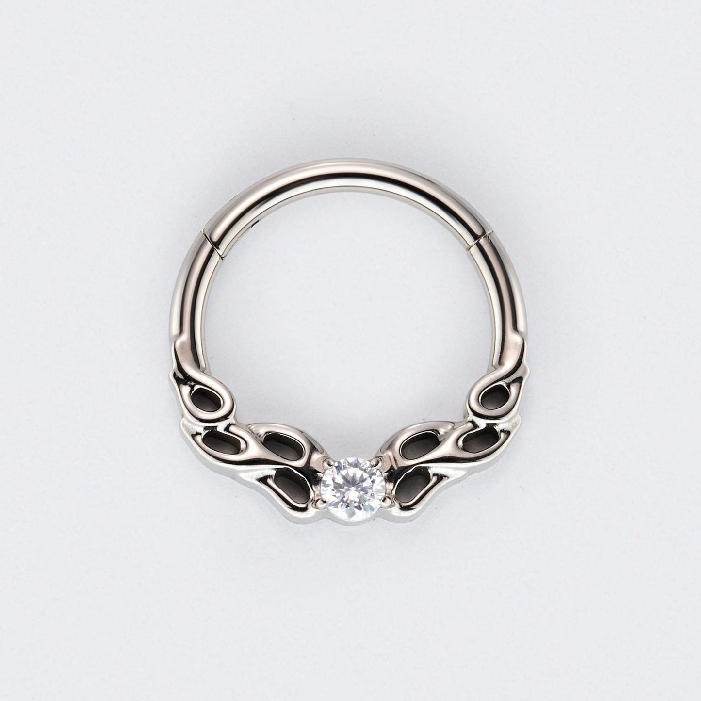 Hollow Pattern With CZ Centre Hinged Segment Clicker in Silver - Titanium
