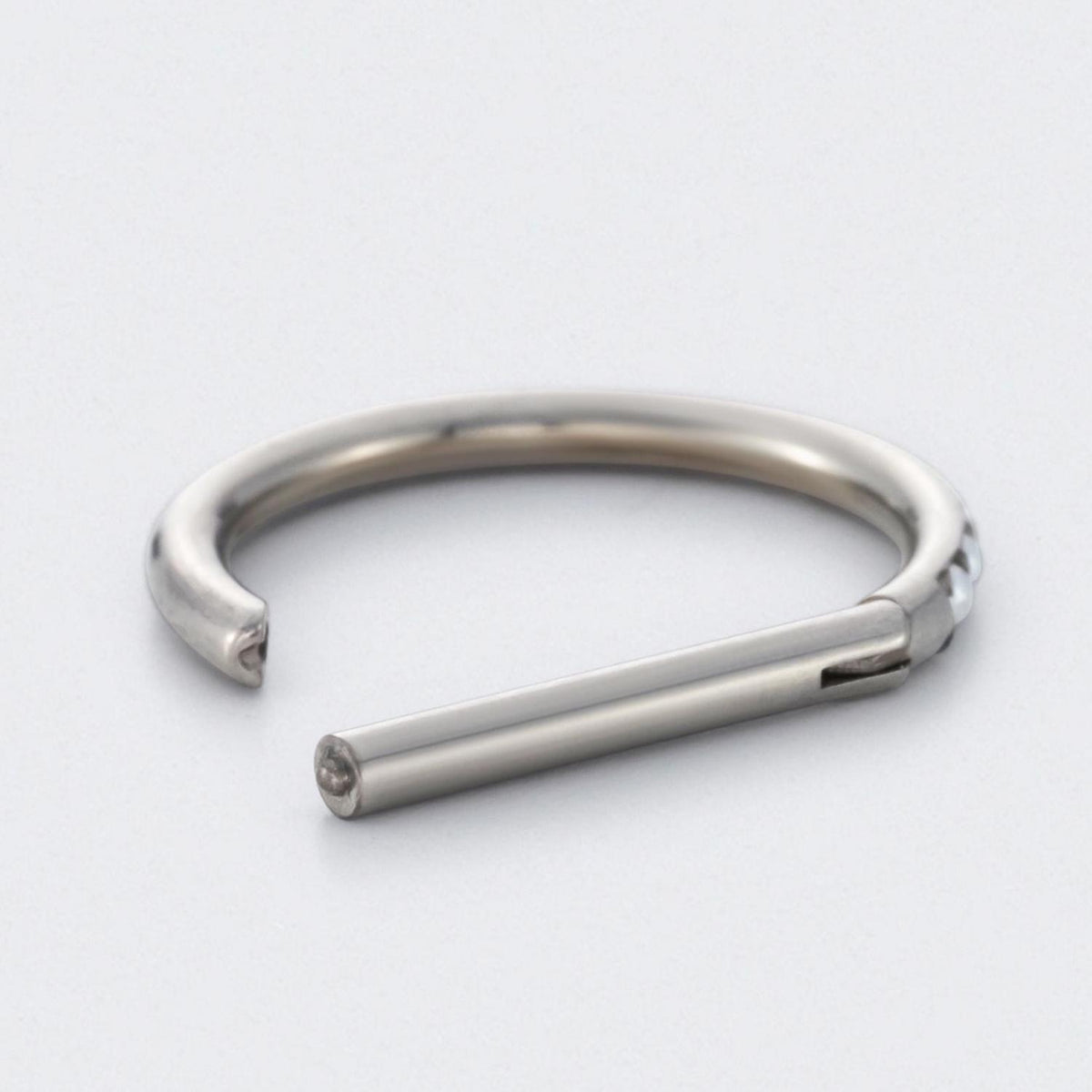 Hinged Segment Ring D Shape Half Side Pearl Paved in Silver - Titanium