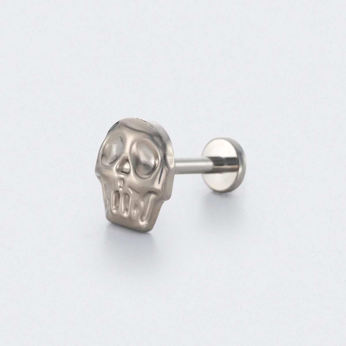 Skull Labret in Silver - Titanium