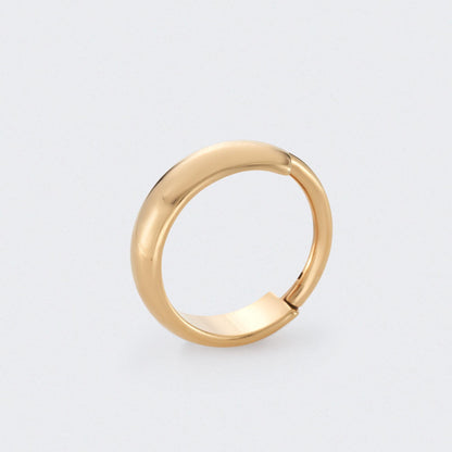 Huggie Hoop in Gold - Titanium