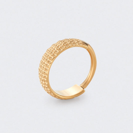 Huggie Hoop Bump Cut in Gold - Titanium